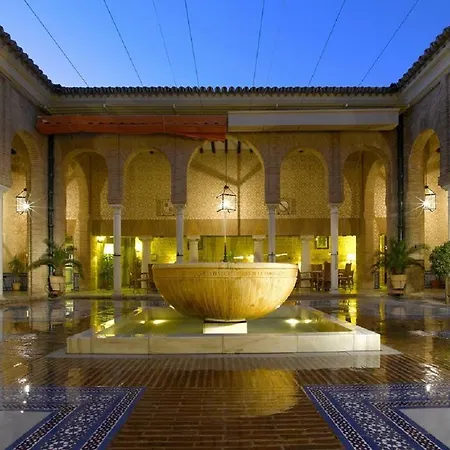 Hotel De 4*