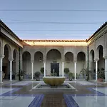 Hotel De 4*