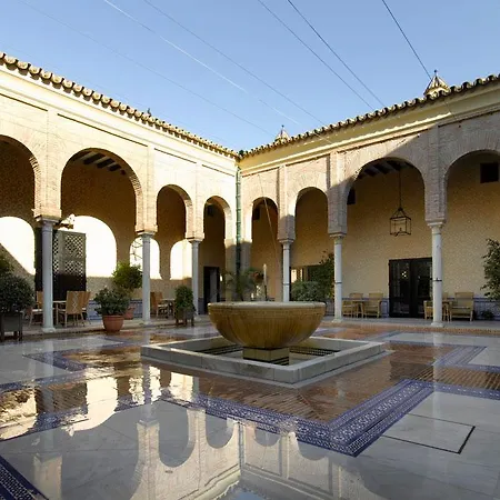 파라도르 데 4* 카르모나