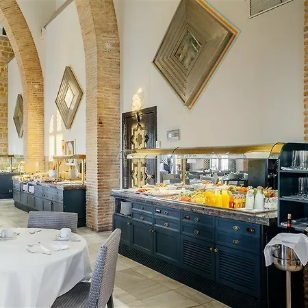 호텔 파라도르 데 카르모나