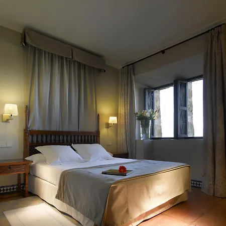 De 4* Carmona (Seville)