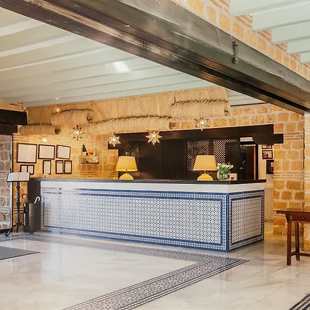 Hotel De 4*